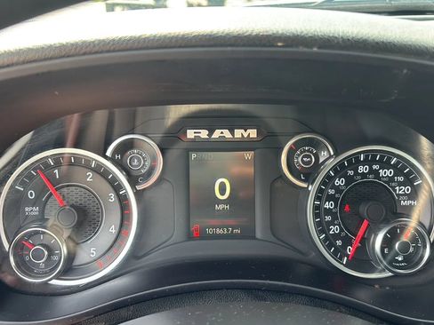 Used 2024 RAM 2500 Tradesman w/ Chrome Appearance Group AWD/4WD image 23