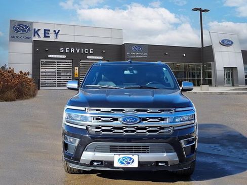 Used 2023 Ford Expedition Max Platinum AWD/4WD image 2