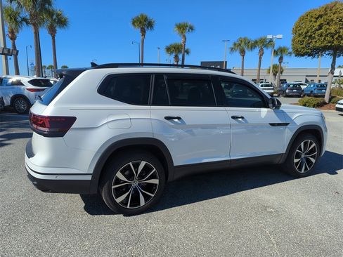 Used 2025 Volkswagen Atlas SEL Premium R-Line image 5