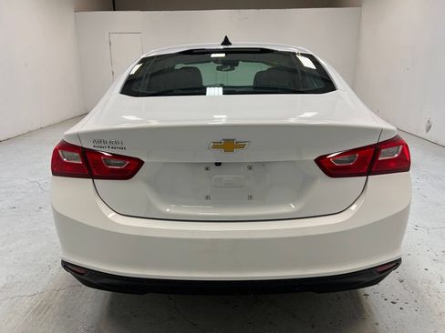 Used 2025 Chevrolet Malibu LS FWD image 10