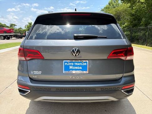 Used 2024 Volkswagen Taos SE FWD image 4