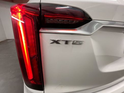Used 2020 Cadillac XT6 Premium Luxury image 32