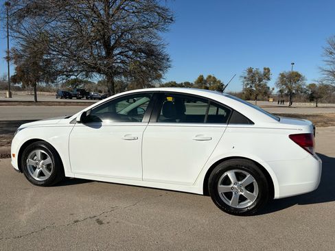 Used 2014 Chevrolet Cruze LT image 9