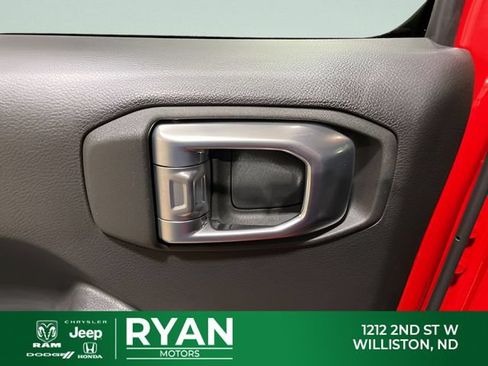 New 2026 Jeep Gladiator Mojave w/ Technology Group AWD/4WD image 42