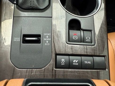 Used 2020 Toyota Highlander Limited Platinum image 40