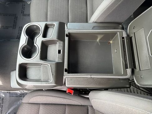 Used 2024 GMC Sierra 1500 Elevation image 24