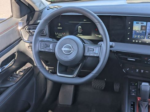 New 2026 Nissan Kicks SR w/ SR Premium Package FWD image 22