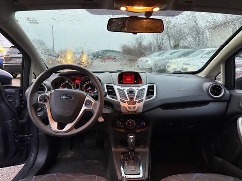 Used 2013 Ford Fiesta SE image 20