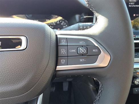 New 2026 Jeep Compass Limited image 18