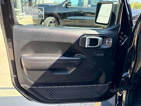 Used 2020 Jeep Gladiator Sport w/ Quick Order Package 24S AWD/4WD image 20