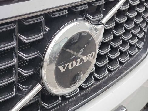 Certified 2023 Volvo XC40 B5 Plus w/ Driver Assist Package image 4