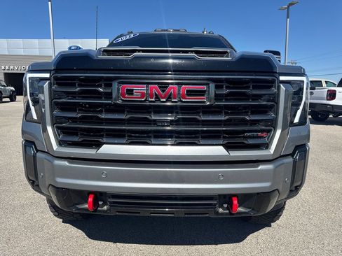 Used 2024 GMC Sierra 2500 AT4 w/ AT4 Premium Plus Package AWD/4WD image 10