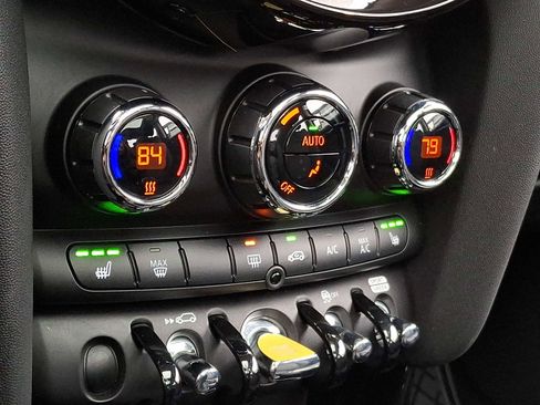 Certified 2024 MINI Cooper SE image 15