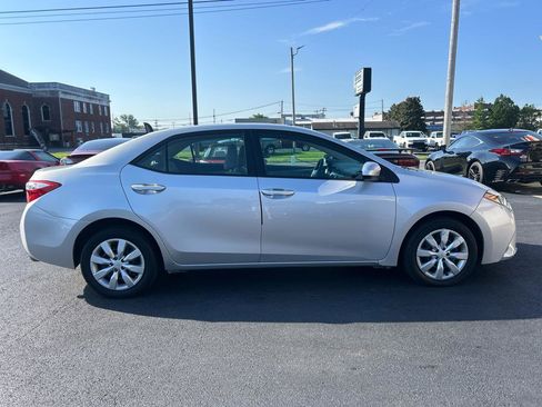Used 2015 Toyota Corolla LE FWD image 4