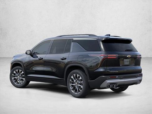 New 2026 Chevrolet Traverse LT w/ Sun and Wheel Package FWD image 4