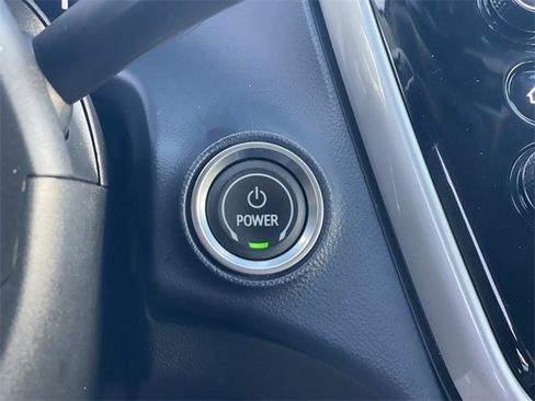 Used 2022 Chevrolet Bolt EUV Premier image 18