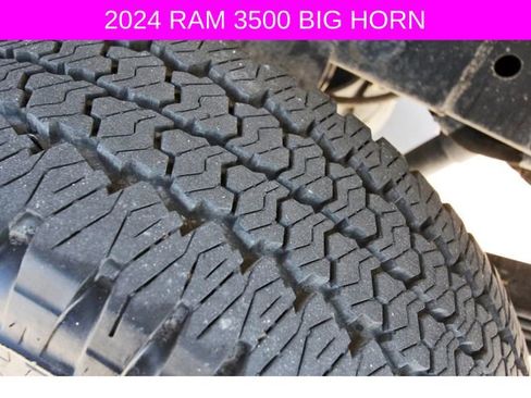 Used 2024 RAM 3500 Big Horn w/ Night Edition AWD/4WD image 32