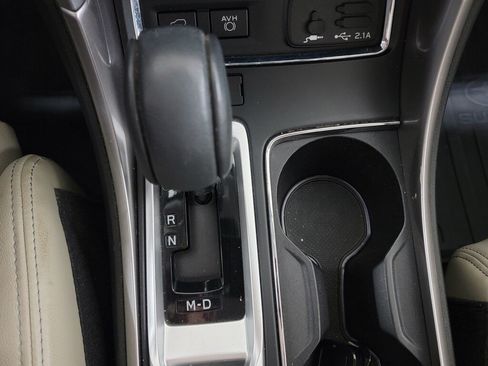 Used 2019 Subaru Ascent Limited AWD/4WD image 17