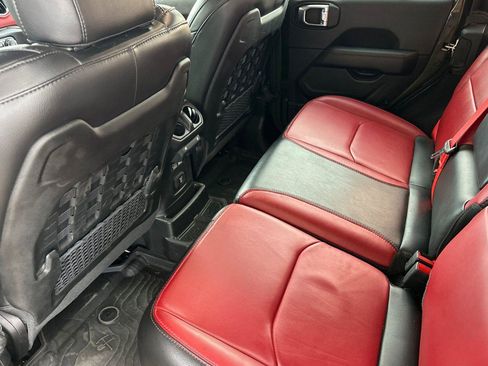 Used 2023 Jeep Wrangler Unlimited Rubicon 4xe image 12