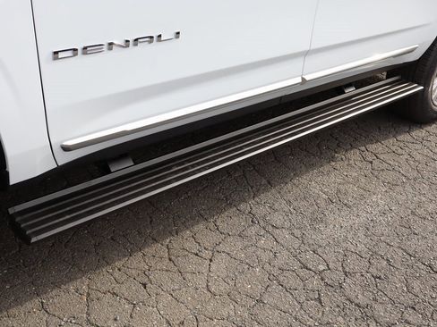 New 2026 GMC Yukon XL Denali w/ Sun & Power Step Package image 8