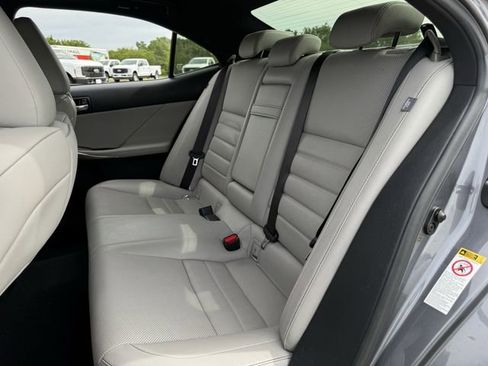 Used 2016 Lexus IS 200t w/ F Sport Package RWD image 29