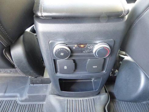 Used 2021 Ford Explorer XLT w/ Equipment Group 202A AWD/4WD image 38