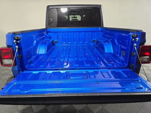 Used 2022 Jeep Gladiator Mojave image 17