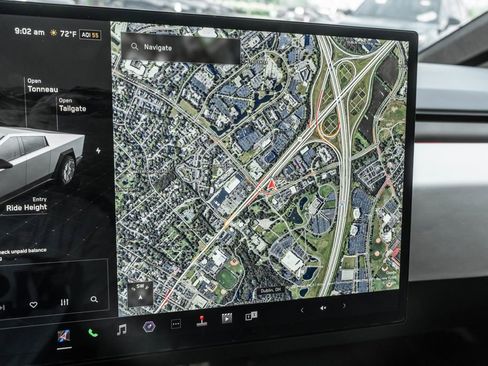 Used 2024 Tesla Cybertruck AWD Crew Cab image 19