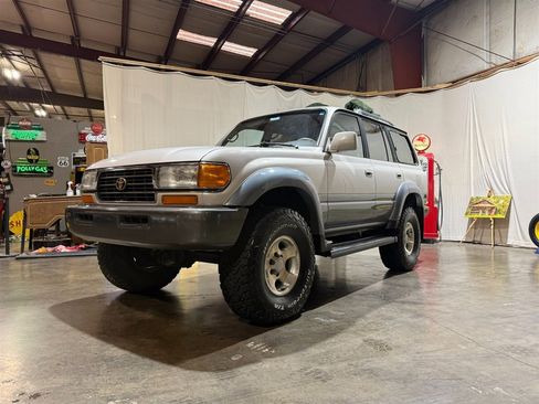 Used 1997 Toyota Land Cruiser image 12