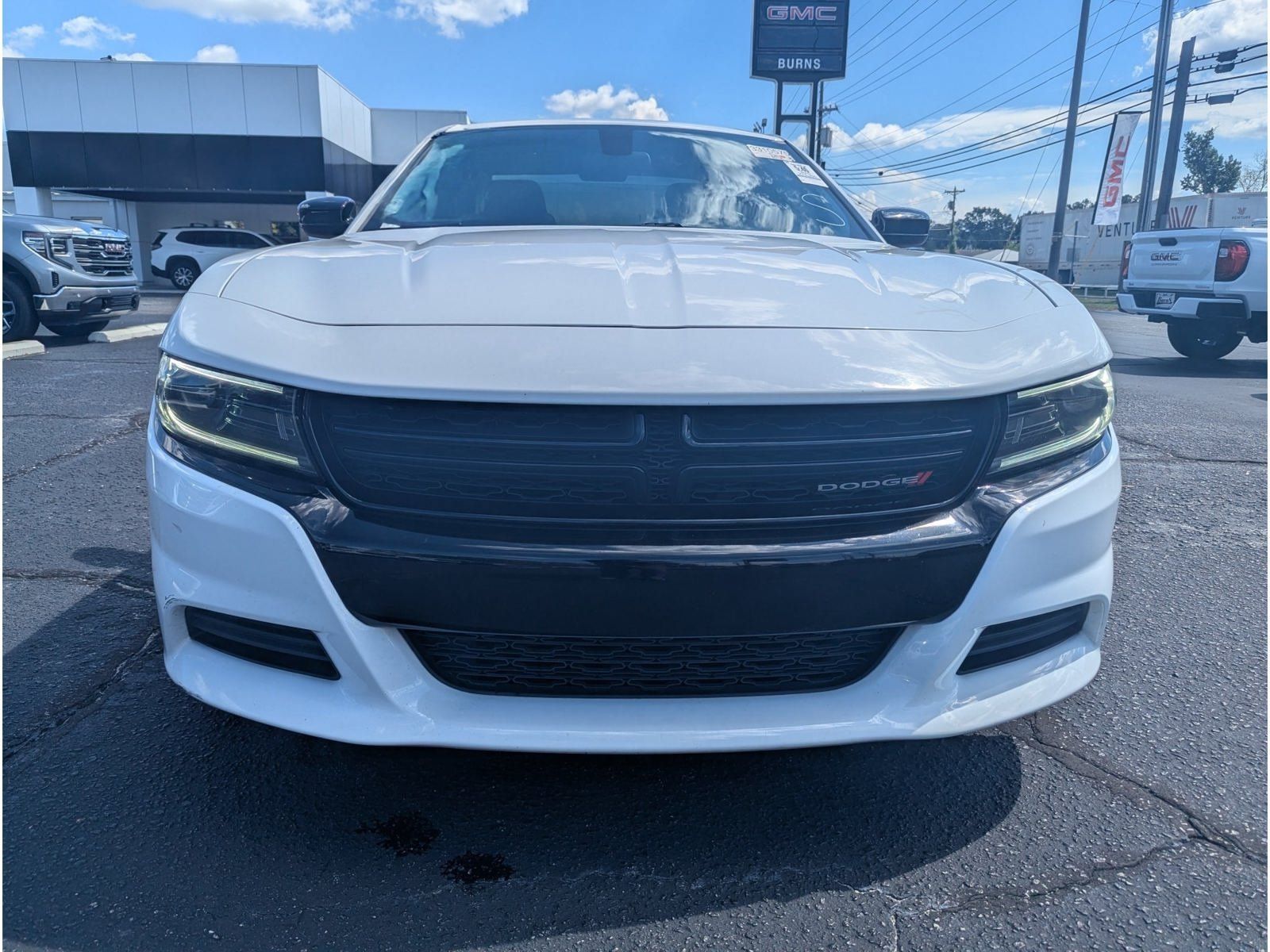 Used 2022 Dodge Charger SXT w/ Blacktop Package RWD image 7