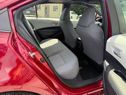 Used 2022 Toyota Corolla SE w/ SE Premium Package FWD image 15