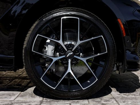 Used 2025 Aston Martin DBX 707 image 23