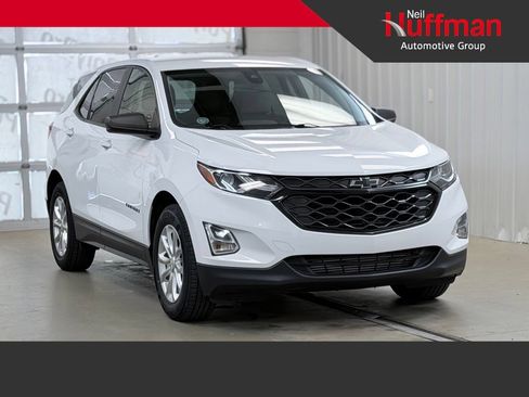 Used 2021 Chevrolet Equinox LS w/ LPO, Blackout Package FWD image 1