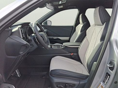 New 2026 Lexus TX 500h AWD image 5