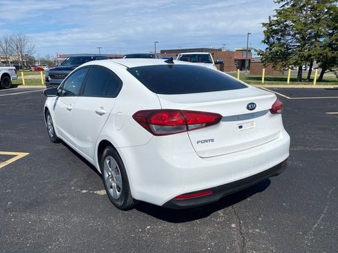 Used 2017 Kia Forte LX image 7