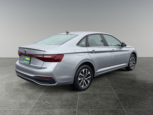 Used 2025 Volkswagen Jetta S image 7