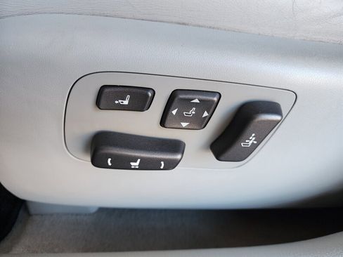 Used 2012 Lexus LS 460 AWD w/ Comfort Pkg image 22