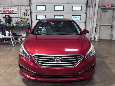 Used 2016 Hyundai Sonata SE FWD image 3