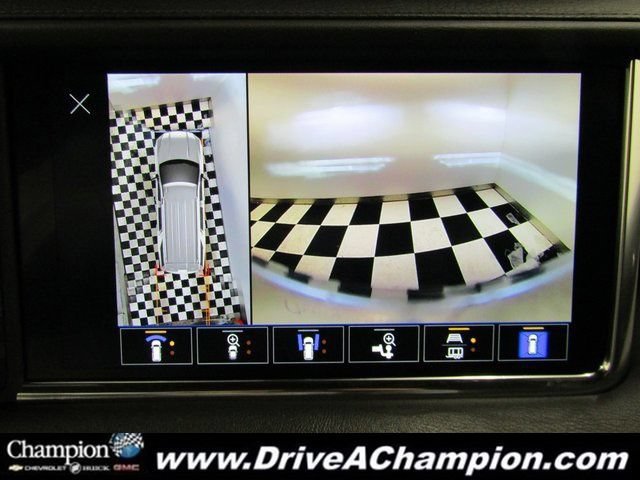 Used 2022 GMC Yukon Denali AWD/4WD image 7