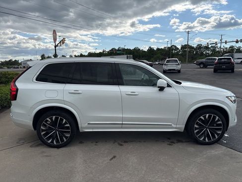 Used 2025 Volvo XC90 B5 Plus AWD/4WD image 4