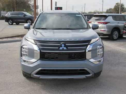 New 2026 Mitsubishi Outlander SE image 7