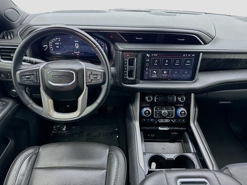 Used 2024 GMC Yukon Denali RWD image 14