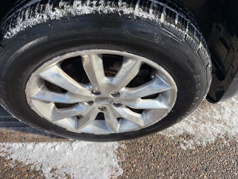 Used 2017 Jeep Cherokee Limited image 9