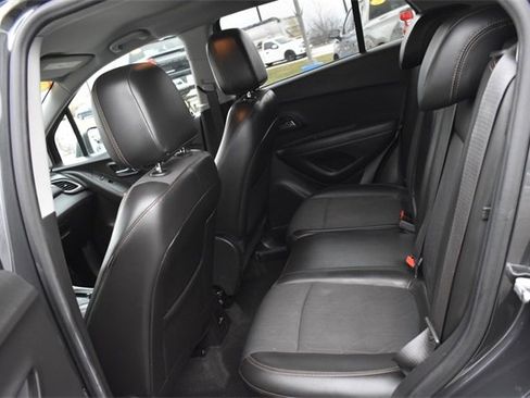 Used 2017 Chevrolet Trax LT w/ LT Convenience Package image 17