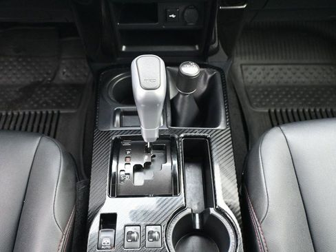 Used 2022 Toyota 4Runner TRD Off-Road Premium image 13