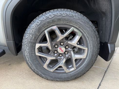 New 2026 GMC Sierra 1500 SLT w/ SLT Premium Plus Package AWD/4WD image 35