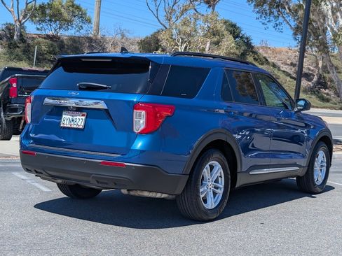 Used 2021 Ford Explorer XLT RWD image 14