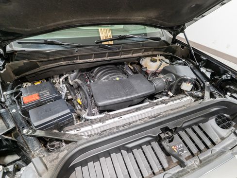 Used 2025 GMC Sierra 1500 SLT image 32