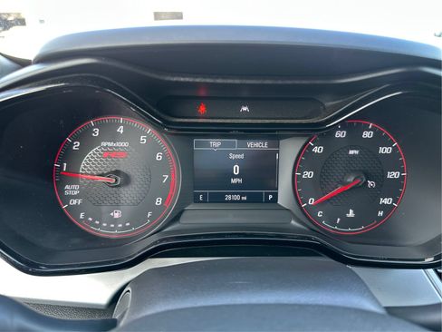 Used 2024 Chevrolet Trax RS FWD image 17