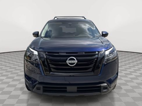 Used 2024 Nissan Pathfinder SV w/ SV Premium Package AWD/4WD image 15